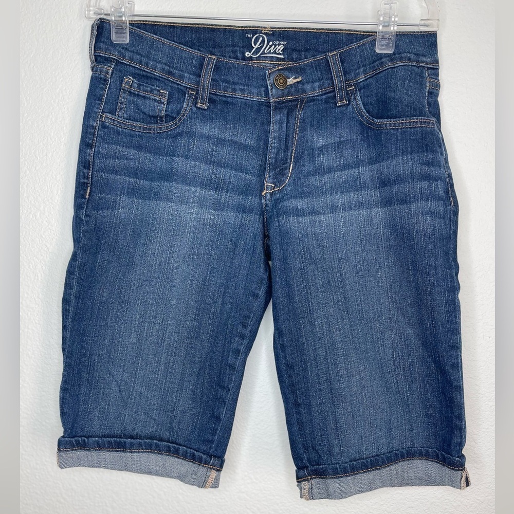Old Navy Blue Jean Denim Bermuda Shorts with Cuffed Hem Size 4 Summer - Picture 3 of 10